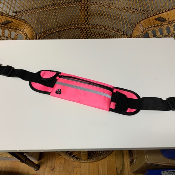 NEW RUNNING WAIST BAG- FAMNY PACK - Picture 2 of 4